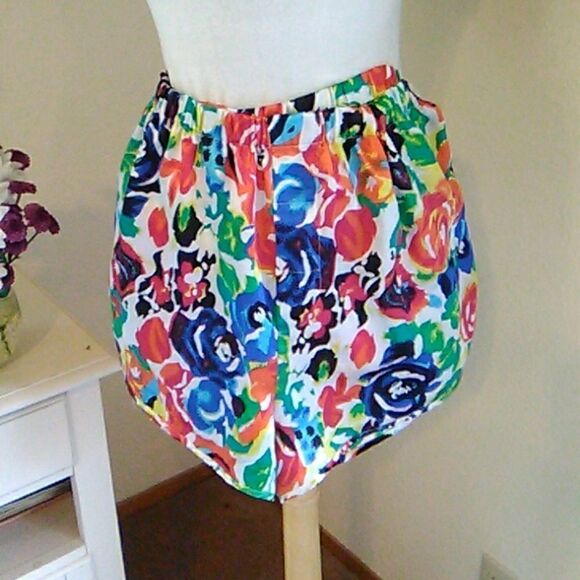 Victoria's Secret Lounge Pajamas - Picture 3 of 7